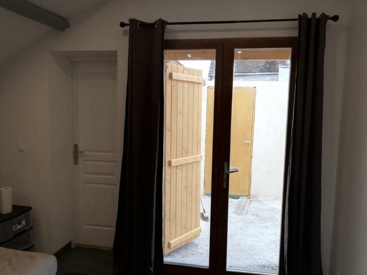 Maison Duplex & Appartement Sur Cour La Ferte-Gaucher Экстерьер фото